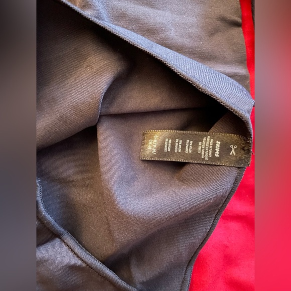 Skims essential mock neck long sleeve bodysuit s/m - Picture 6 of 12